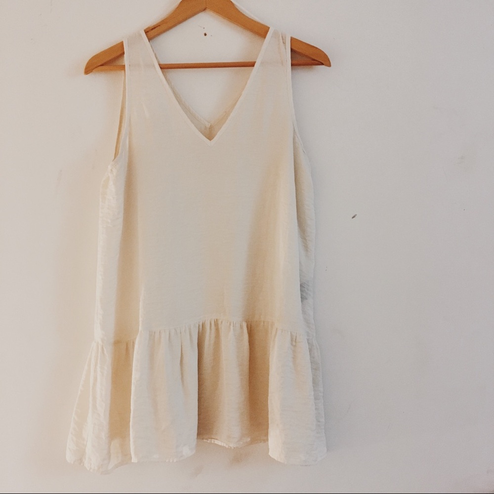 peplum v-neck tank top